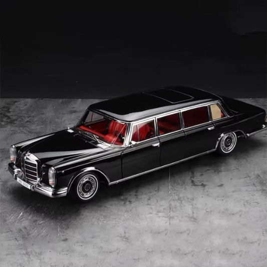 Kengfei 1:18 Pullman W100 600 Alloy Car Model Collection Car Model+Small Gift