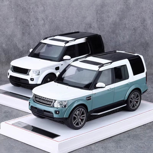 IVY 1:18 for Found 4 White Black Gradient/White Green Contrast Resin Car Model Collectibles