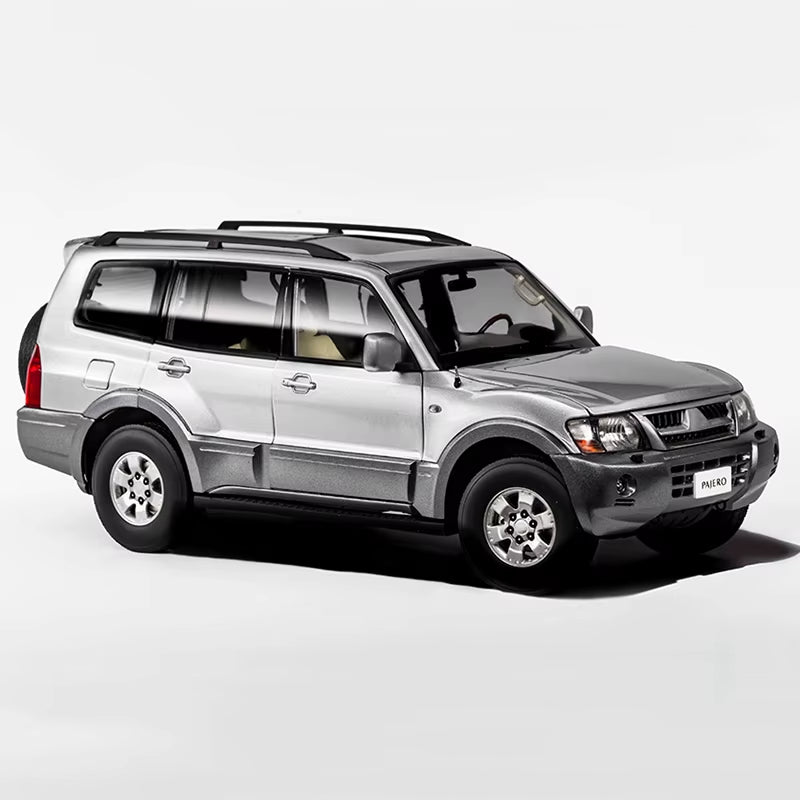 Yc Model 1: 18 Pajero Bobcat V73 off Road Alloy Fully Open Car Model