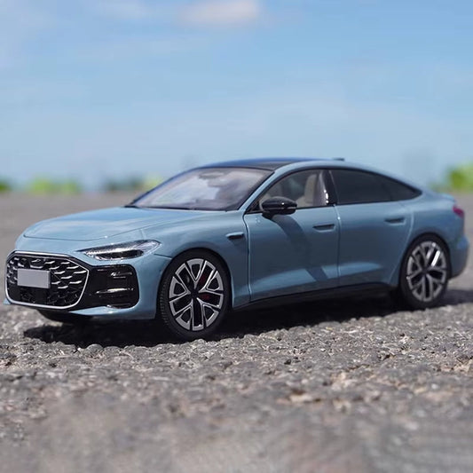 1: 18 Original A5L Alloy Simulation Car Model Collection Ornament Lighting Version