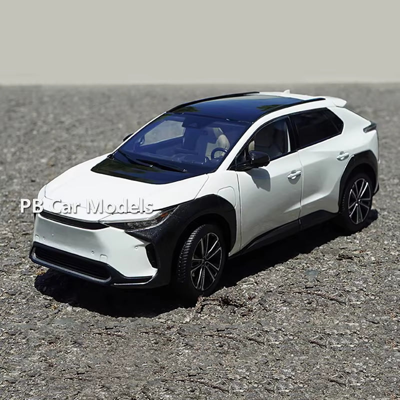 Original Bz4X Car Model 2022 1:18 Alloy Simulation Car Model