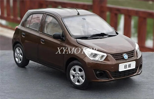 1:18 for Nissan VENUCIA R30 Metal Diecast Model Car Toys Gifts Hobby Mocha Gold Display Ornaments Collection
