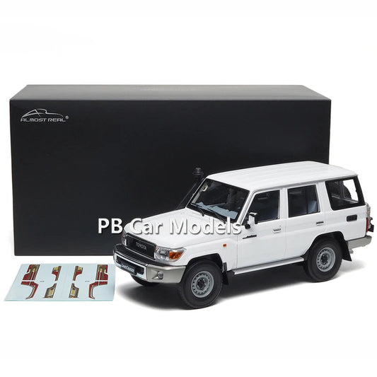 Almost Real Car Model 1/18 Land Cruiser76 Alloy Fully Open Car Model White