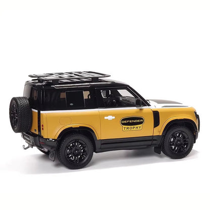 ALMOSTREAL 1:18 Defender 90 2023 Salute Edition Alloy Car Model