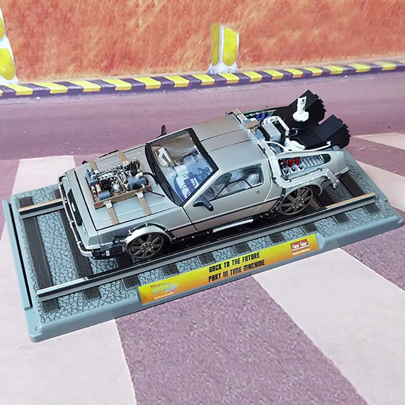 Sun Star 1:18 Returns to Future DMC12 Time Machine Flight Edition Railway Edition Alloy Car Model