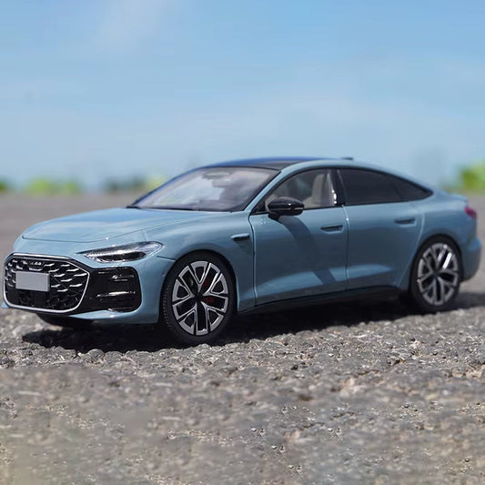 1: 18 Original A5L Alloy Simulation Car Model Collection Ornament Lighting Version