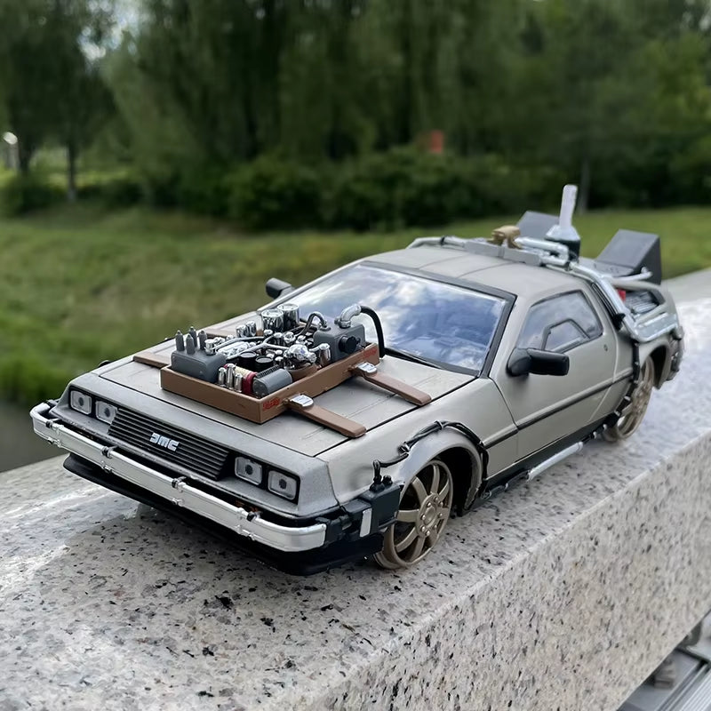 Back to the Future Third Orbit Edition DMC-12 Time Machine Sunstar Original 1:18 Simulation Alloy Car Model