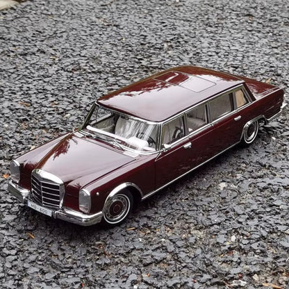 Kengfai 1:18 Pullman W100 600 Alloy Car Model Collectible Car Model