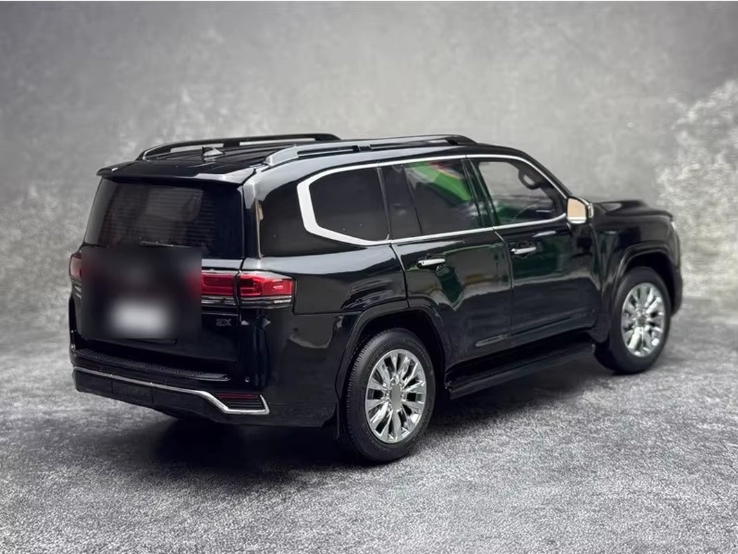 LCD Models Scale 1:18 for Toyota Land Cruiser LC300 ZX Alloy Diecast Model Car Toys Gifts Red/Gray/White/Gold Display Collection