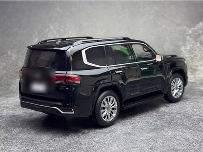 LCD Models Scale 1:18 for Toyota Land Cruiser LC300 ZX Alloy Diecast Model Car Toys Gifts Red/Gray/White/Gold Display Collection