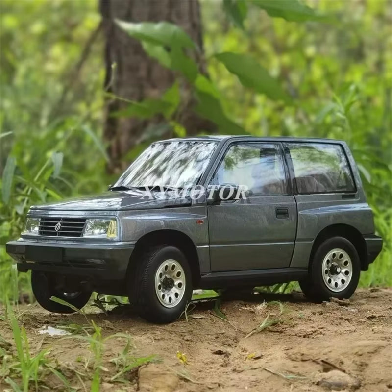 DORLOP 1:18 for Suzuki Vitara Escudo Diecast Car Model SUV Toys Gifts White/Gray/Red Collection Display Ornaments