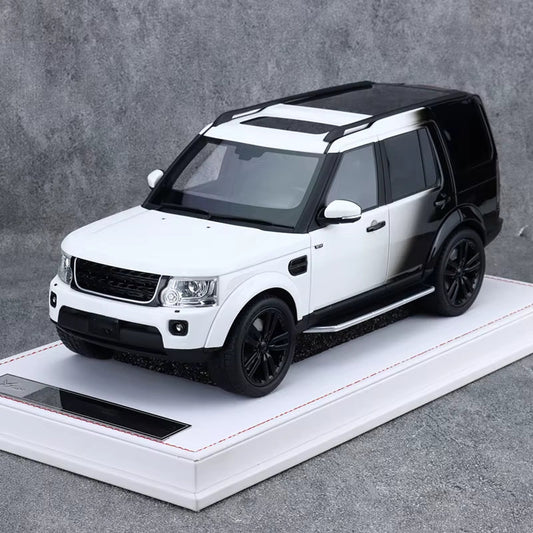 IVY 1:18 for Found 4 White Black Gradient/White Green Contrast Resin Car Model Collectibles