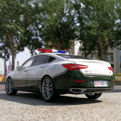 Original  Hongqi H5 Sedan Armed Version 1:18 Alloy Simulation Car Model