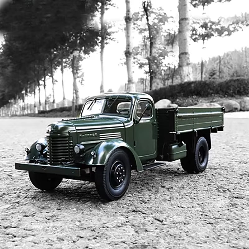 Century Dragon Original Factory Car Model Jiefang CA10 Crane Old Jiefang CA10 Truck 1:24 Simulation Alloy Car Model