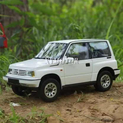 DORLOP 1:18 for Suzuki Vitara Escudo Diecast Car Model SUV Toys Gifts White/Gray/Red Collection Display Ornaments