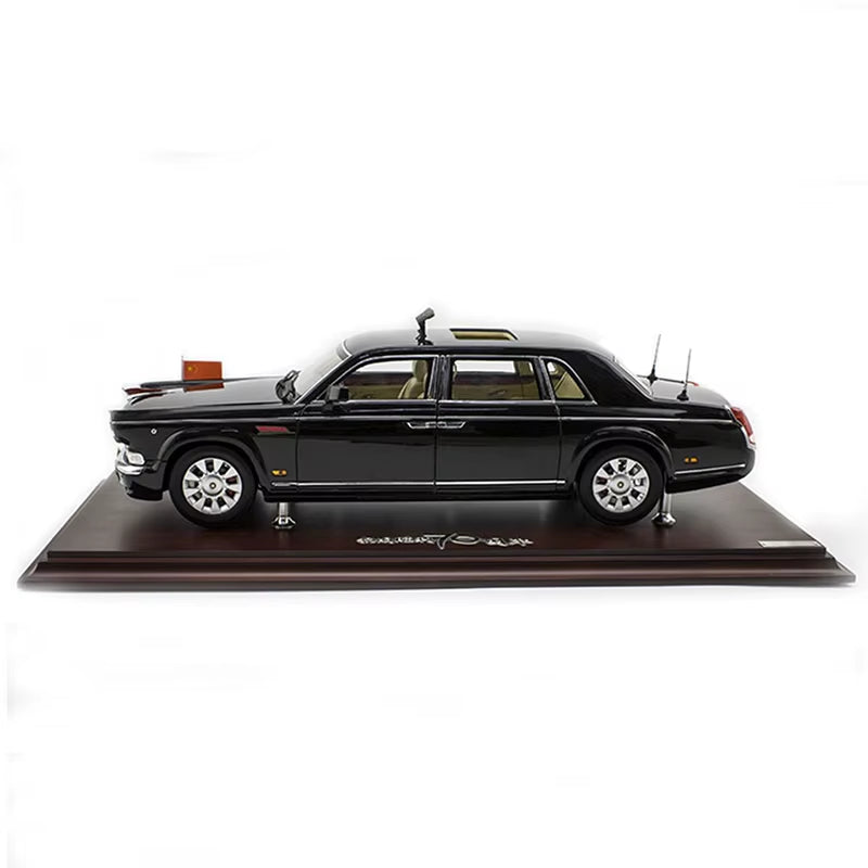 1: 24Th Century Dragon Hongqi Car Model Simulation Alloy Car Car Model Hongqi 70Th Anniversary Review Car Model