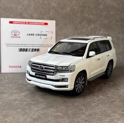 KENGFAI 1:18 Car Model Toyota Land Cruiser LC200 Full Open Simulation Alloy Static Model Room Ornament Collection Birthday Gift