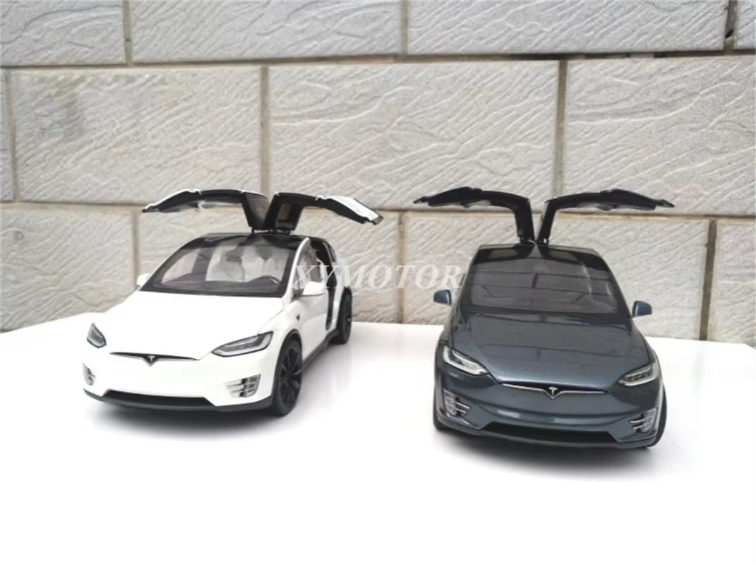 1/18 for Tesla Model X P100D SUV Diecast Model Car White/Gray Kids Toys Gift Display Collection Ornaments