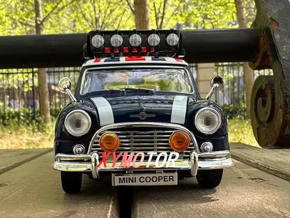 Motormax Red River 1:18 for Mini Cooper Morris 1300 Old Mini Metal Diecast Car Model Hobby Gifts Collection Collection Ornaments