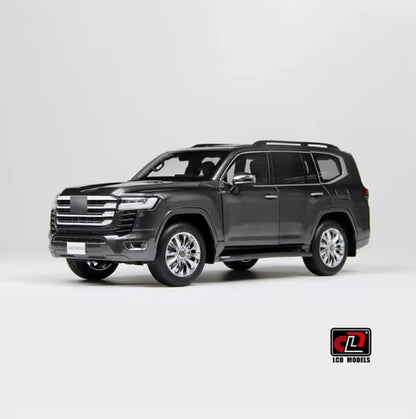 LCD Models Scale 1:18 for Toyota Land Cruiser LC300 ZX Alloy Diecast Model Car Toys Gifts Red/Gray/White/Gold Display Collection