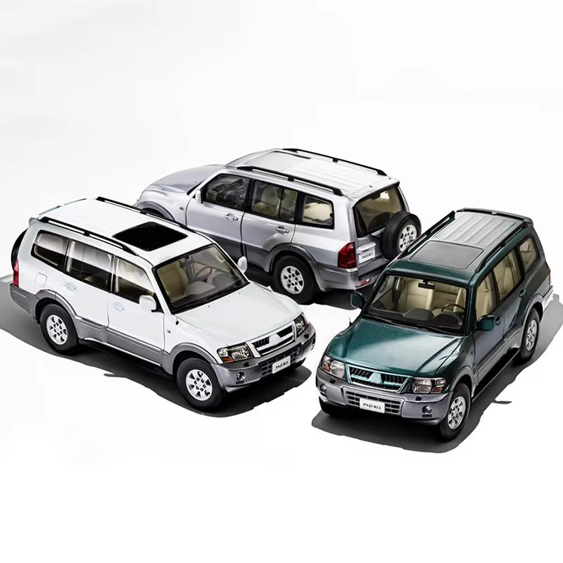 Yc Model 1: 18 Pajero Bobcat V73 off Road Alloy Fully Open Car Model