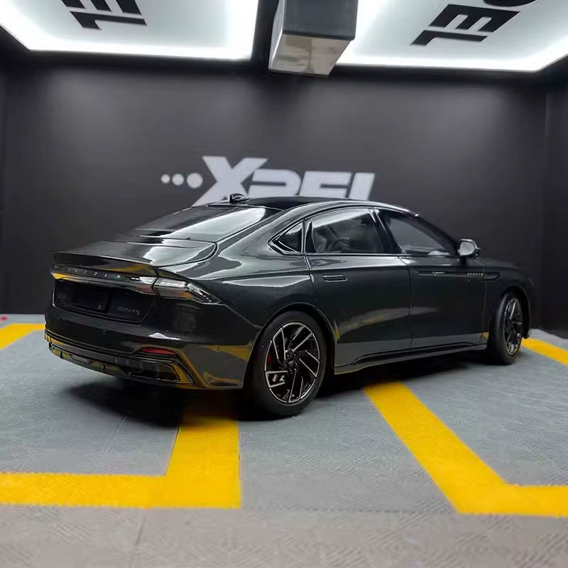 Original 1:18 Alloy Fully Open Icool Car Model Simulation with Base for Collection