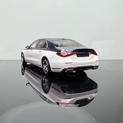 Almostreal 1: 18 Maybach S-Class Blue and White Alloy Fully Open Car Model