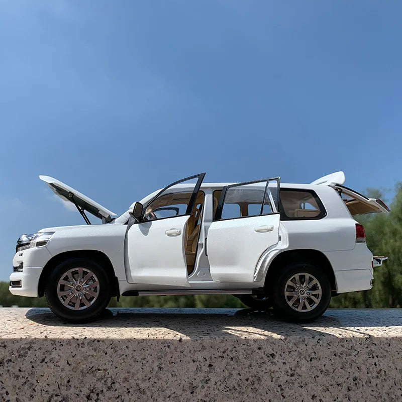 Kengfai Car Model Suitable for Kuluze LC200 Off-Road Vehicle Alloy Simulation 1:18 Car Model Collection
