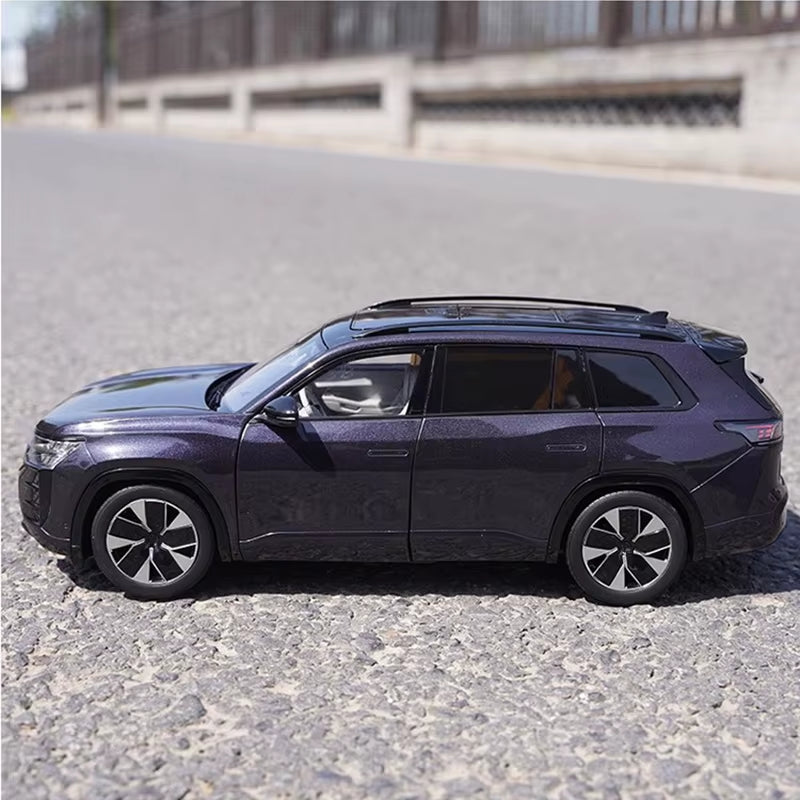 Original for Touareg Pro Teramont 2025 1:18 Alloy Simulation Car Model