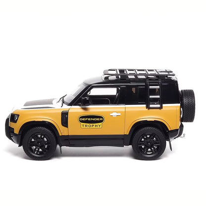 ALMOSTREAL 1:18 Defender 90 2023 Salute Edition Alloy Car Model