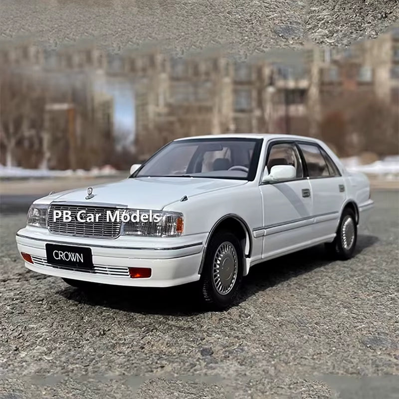 1: 18 Kengfai 10Th Generation Simulation Car Model Suitable for Crown 1555 CROWN Alloy