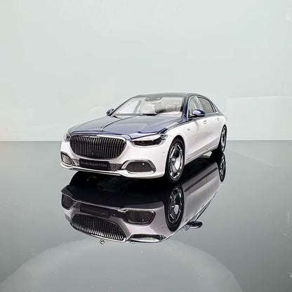 Almostreal 1: 18 Maybach S-Class Blue and White Alloy Fully Open Car Model