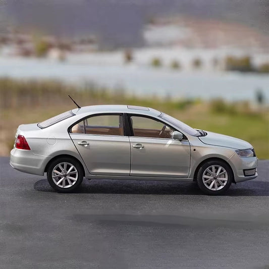 Skoda Xinrui 1:18 Original 2016 Skoda Alloy Automobile Model