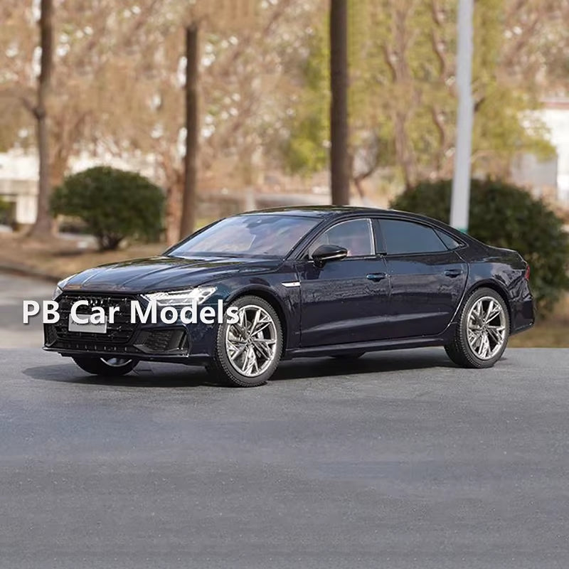 Original Factory Model A7L Sedan 1:18 Alloy Simulation Car Model Collectible Ornaments