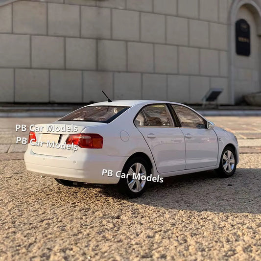 Original Vehicle Model 2013 NEWJETTA Alloy 1:18 Simulation Vehicle Model