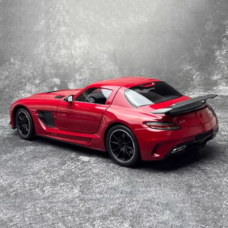 Minichamps 1:18 SLS Black Series GT Alloy Car Model