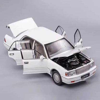 1: 18 Kengfai 10Th Generation Simulation Car Model Suitable for Crown 1555 CROWN Alloy