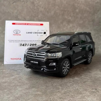 KENGFAI 1:18 Car Model Toyota Land Cruiser LC200 Full Open Simulation Alloy Static Model Room Ornament Collection Birthday Gift