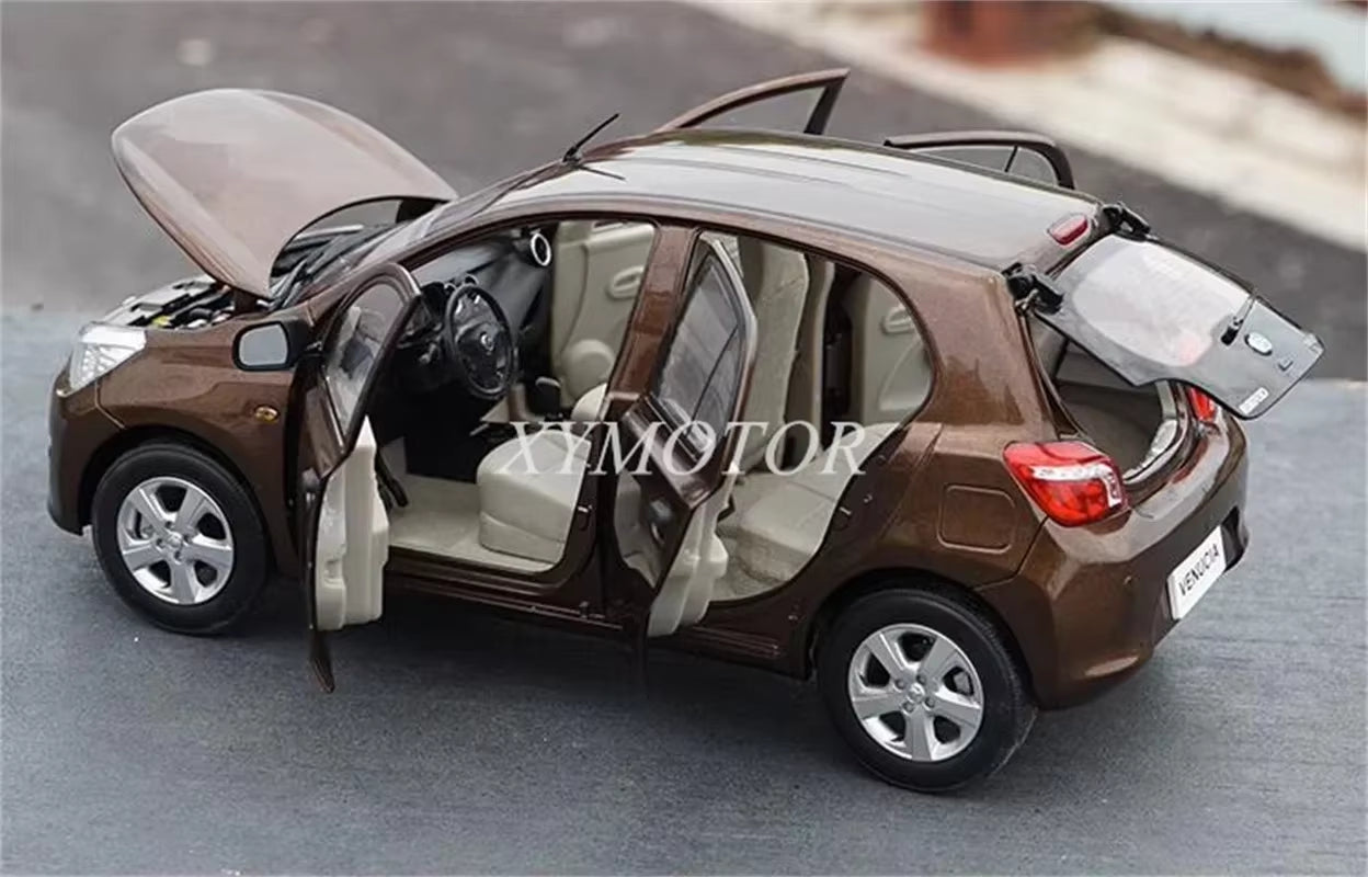 1:18 for Nissan VENUCIA R30 Metal Diecast Model Car Toys Gifts Hobby Mocha Gold Display Ornaments Collection