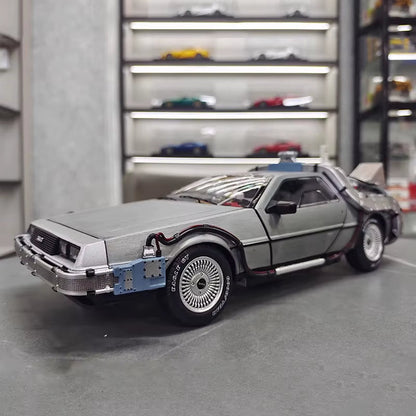 Ultra Fine Version 1:18 DMC Returns to the Top Player of the Future, Lighting Version Alloy Car Model