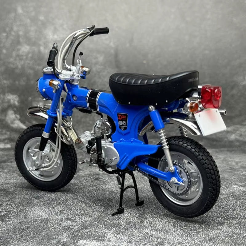 EBBRO 1: 10 Giraffe DAX ST50 1969 Motorcycle Model Collection Ornament Gift