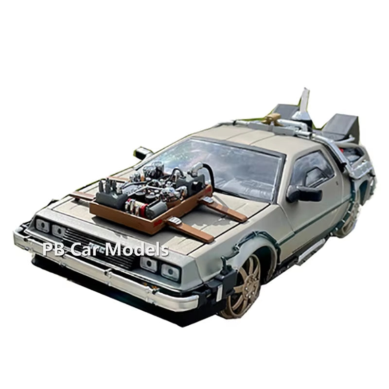 Back to the Future Car Model Movie Version of the 1:18 DMC Time Machine Flight Version Alloy Simulation Car Model