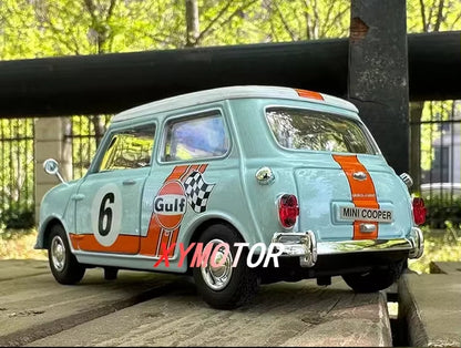 Motormax Red River 1:18 for Mini Cooper Morris 1300 Old Mini Metal Diecast Car Model Hobby Gifts Collection Collection Ornaments