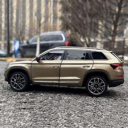 Original 1:18 Kodiak Alloy Simulation Car Model +Small Gift