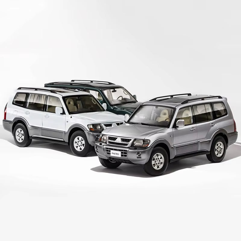 Yc Model 1: 18 Pajero Bobcat V73 off Road Alloy Fully Open Car Model