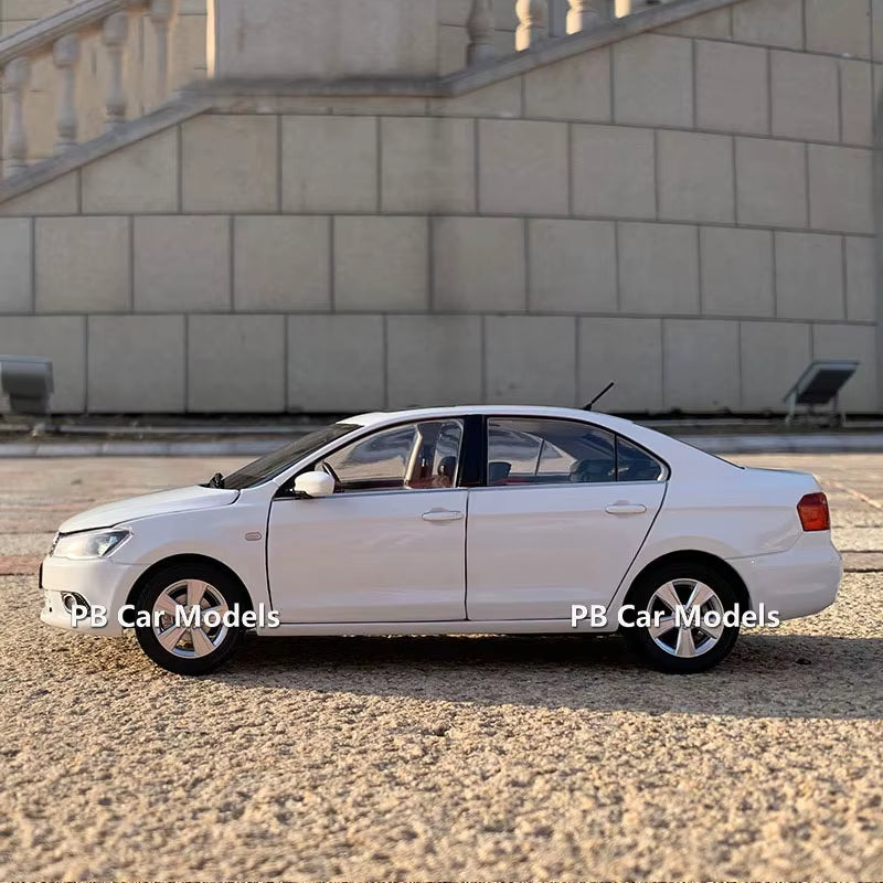 Original Vehicle Model 2013 NEWJETTA Alloy 1:18 Simulation Vehicle Model