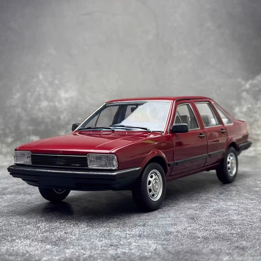 Original Factory 1:18 Shanghai Santana 1983 Pusan Passat B2 Alloy Car Model