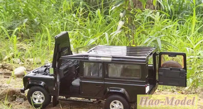 Century Dragon 1:18 for Landrover Defender110 Diecast Metal Car Model Ornaments Birthday Gifts Display Collection Black/Red