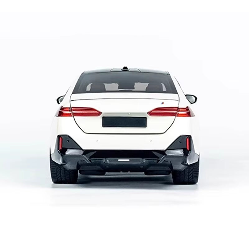 Minichamps 1:18 for I5 2023 Static Alloy Fully Open Car Model