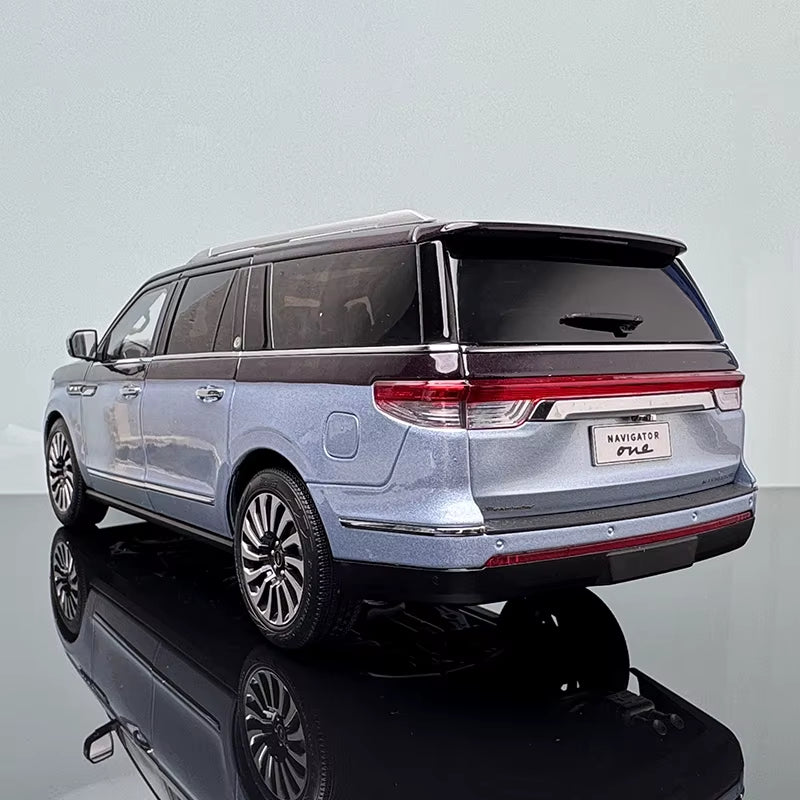 Original Car Model Navigator 1:18 Alloy Simulation Car Model Navigator